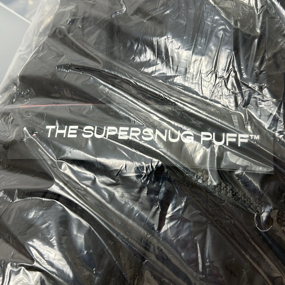 Aritzia The SuperSnug Puff Mid Puffer Jacket in Black Size Medium - Picture 15 of 15